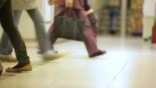 中途人妻社员成为肉便器化、直到全部部门轮流持续的温泉旅行。_向井蓝_JUQ-691